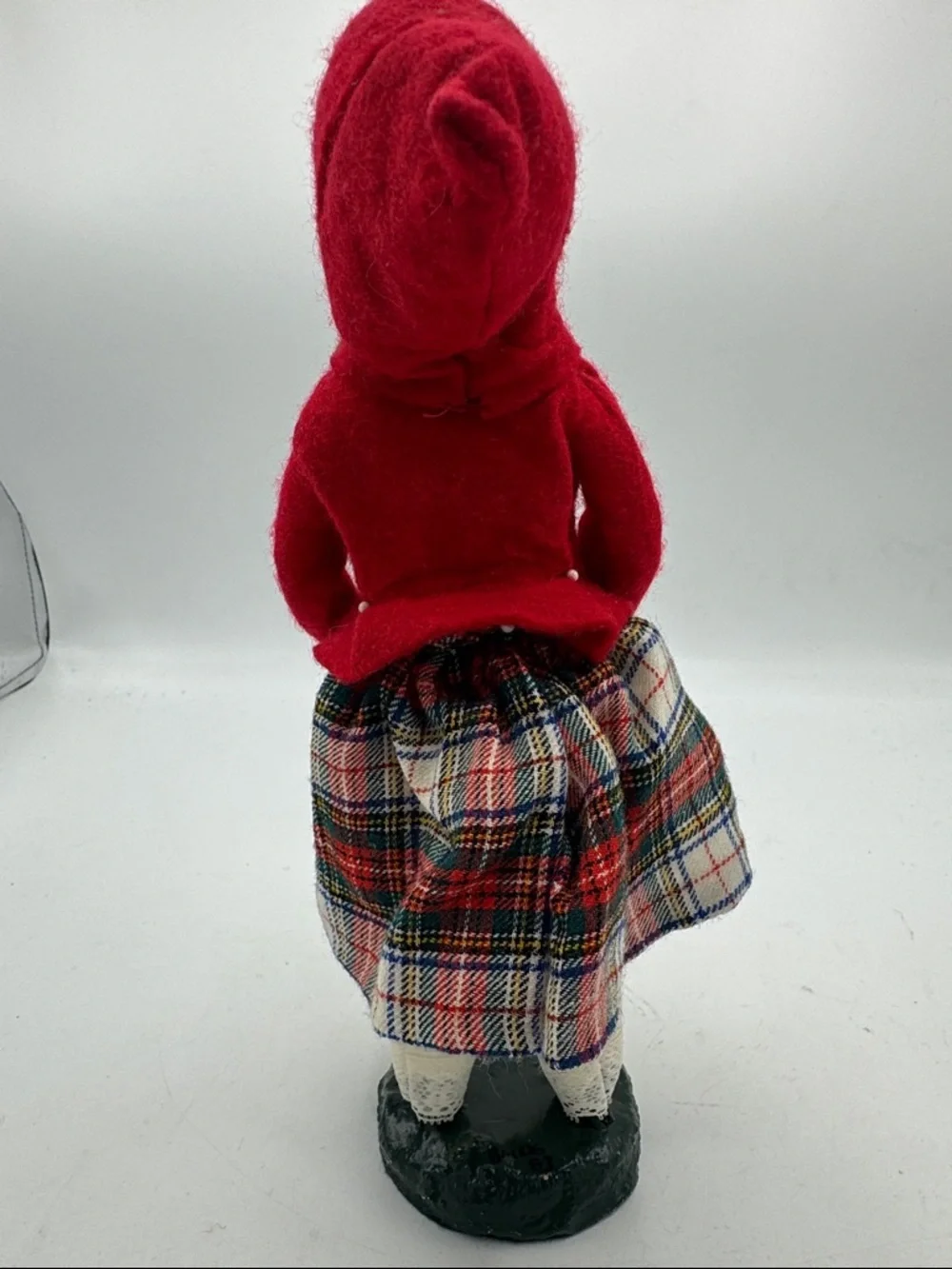 Byers choice Victorian Caroler Girl